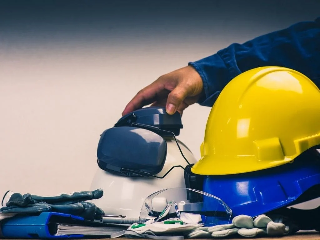 Wesentliche Bestandteile eines effektiven Notfall-Kits für die Eindämmung von Leckagen