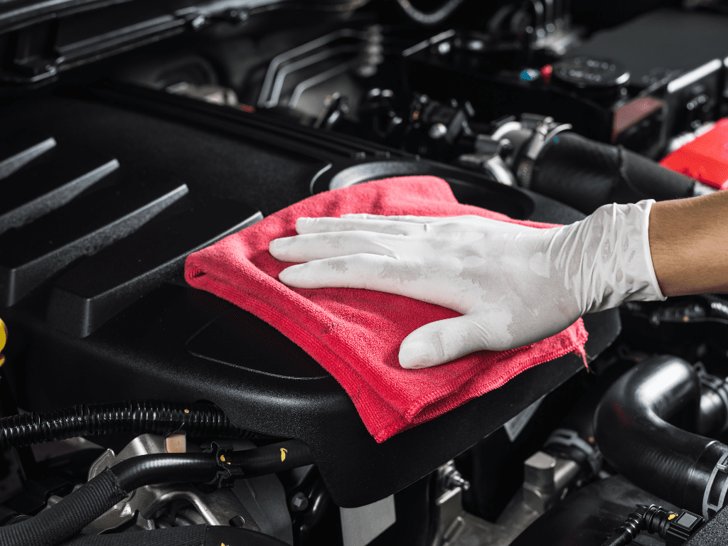 Die Bedeutung der regelmäßigen Verwendung eines Motorreinigers für Nutzfahrzeuge