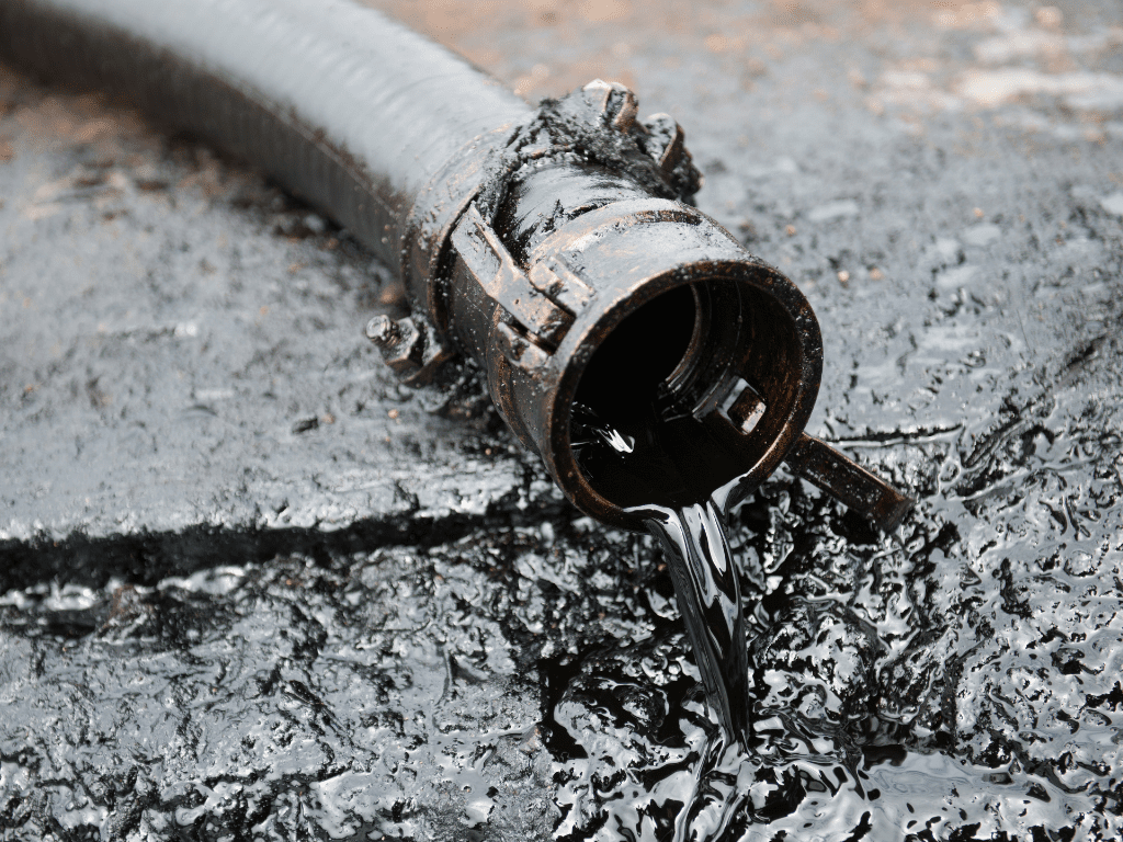 So kontrollieren Sie Ölverschmutzungen mit Öldispergiermitteln: Vor- und Nachteile