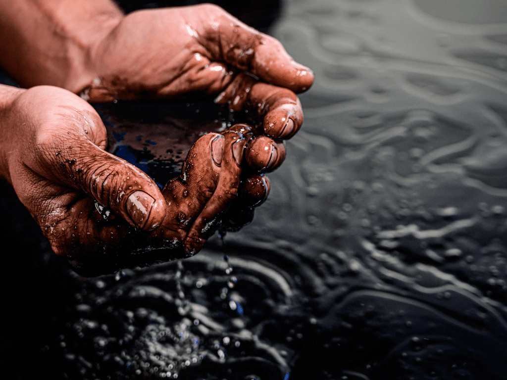 Wie man Ölverschmutzungen verhindert: Bewährte Verfahren und Strategien